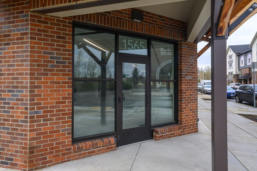 More Photos Of 1625 NE Market Dr, Fairview Multifamily For Sale