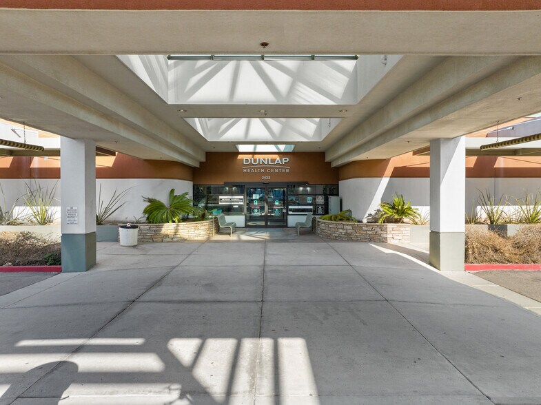 More Photos Of 2423 W Dunlap Ave, Phoenix Office For Sale