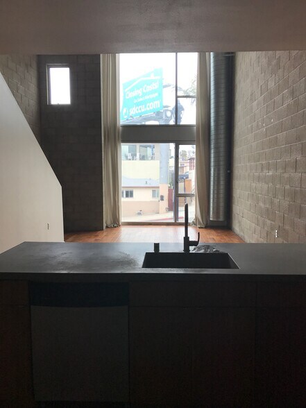 More Photos Of 961 W Laurel St, San Diego Office For Lease