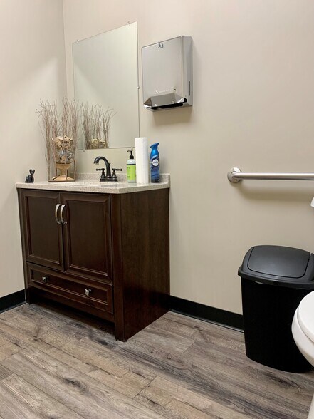 More Photos Of 1935 Vaughn Rd NW, Kennesaw Light Distribution For Lease