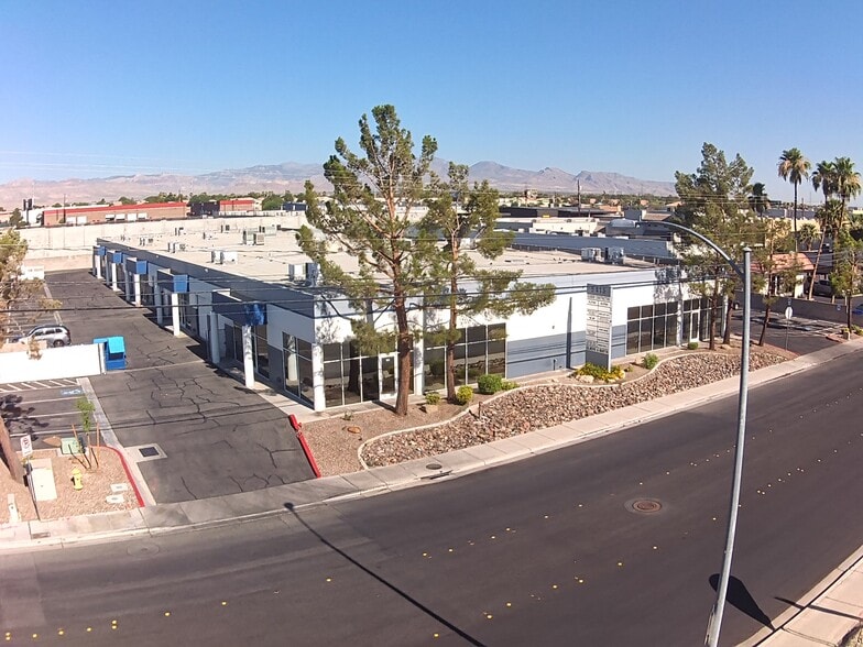More Photos Of 5415 Cameron St, Las Vegas Light Manufacturing For Sale
