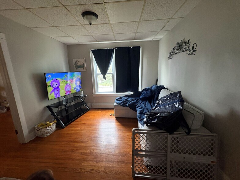 More Photos Of 287 Mrytle Ave, Albany Apartments For Sale