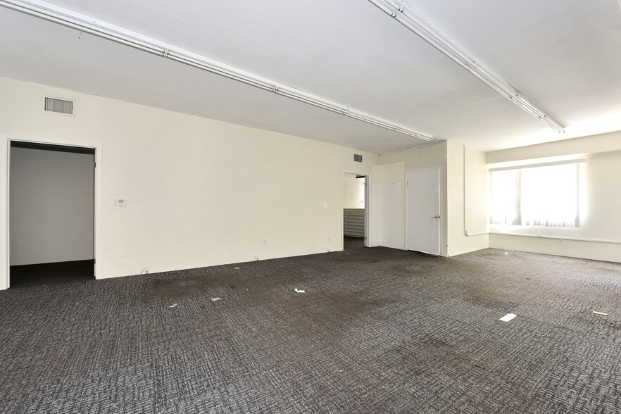 More Photos Of 1411-1419 Westwood Blvd, Los Angeles Storefront Retail Office For Lease