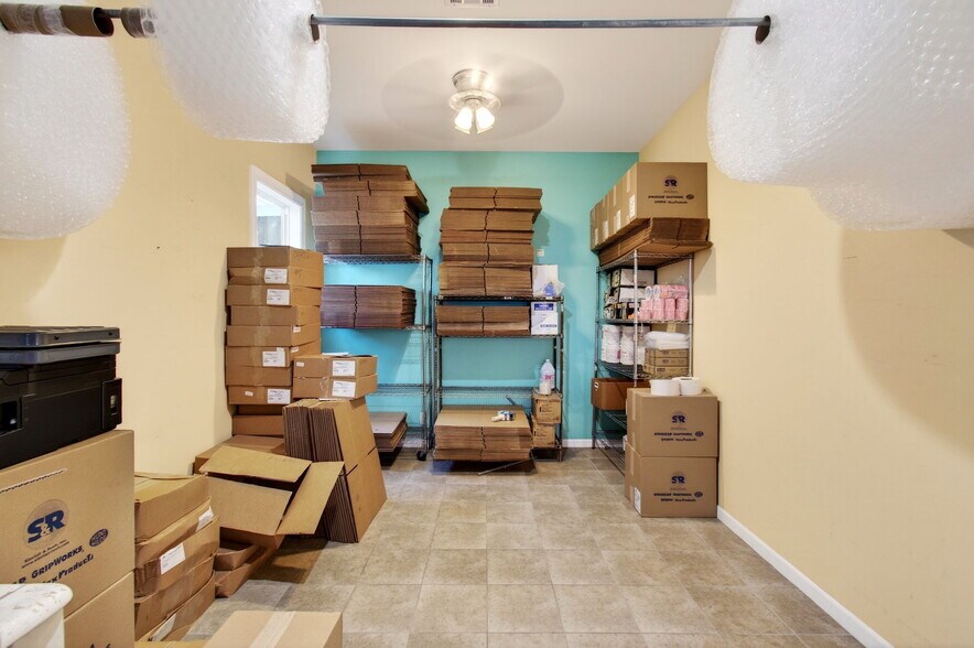 More Photos Of 321 N Railroad Ave, Boynton Beach Unknown For Lease