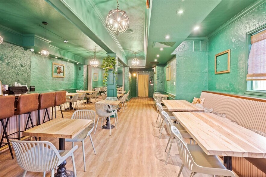 More Photos Of 21 Celina St, Oshawa Restaurant For Sale