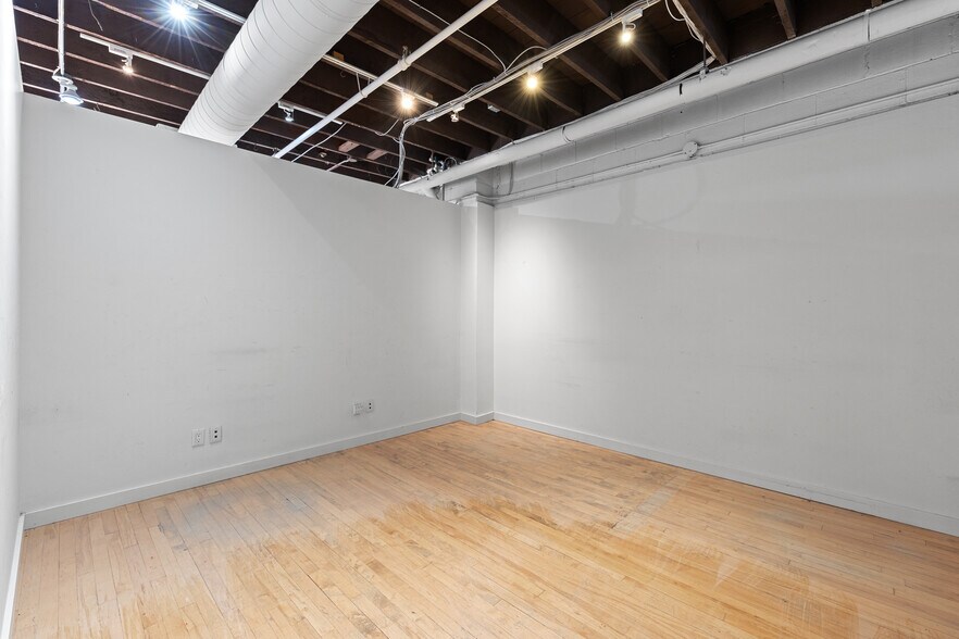 More Photos Of 170 Bedford Rd, Toronto Unknown For Lease