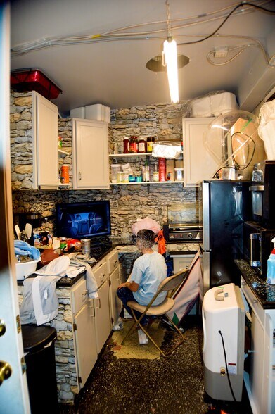 More Photos Of 1085-1091 S Federal Blvd, Denver Storefront Retail Office For Sale