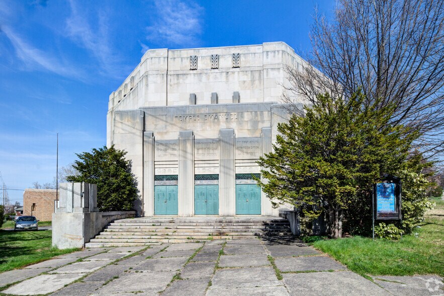 More Photos Of 735-747 Broadway, Paterson Specialty For Sale