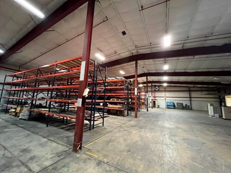 More Photos Of 2921 E 290 Rd, Grove Manufacturing For Lease