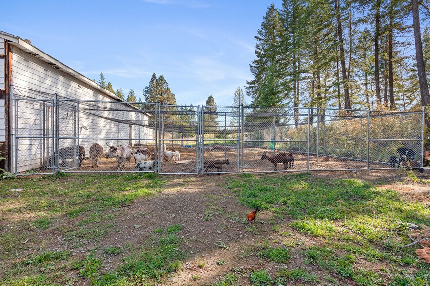 More Photos Of 30400 S Sunray Trl, Worley Lodge Meeting Hall For Sale