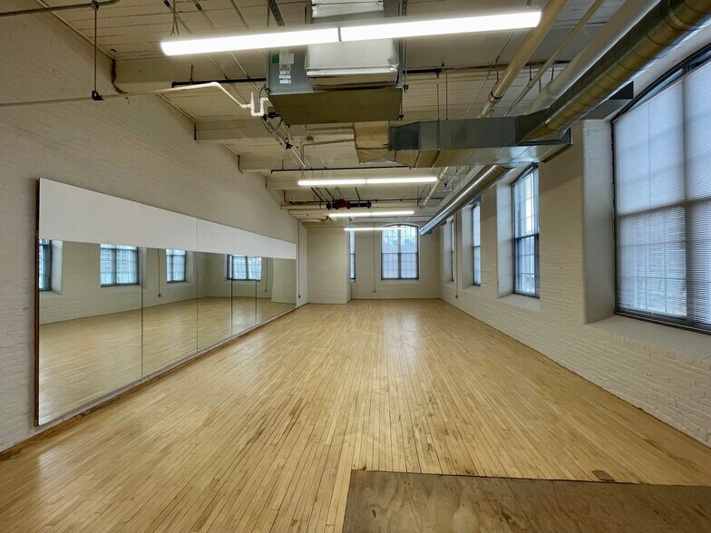 More Photos Of 10 Water St, Waterville Apartments For Lease
