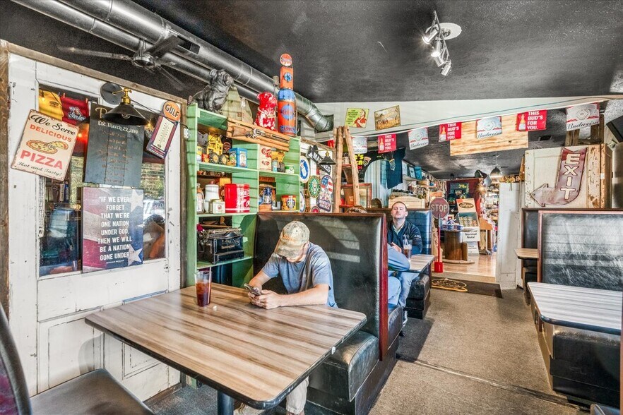 More Photos Of 852 Southern Hwy, Mineral Wells Industrial For Sale