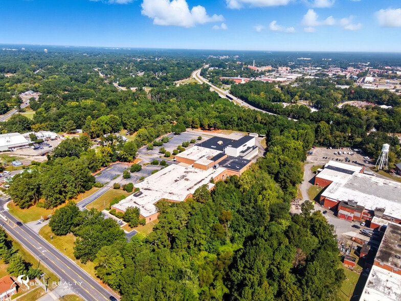 More Photos Of 458 Whitfield St, Fayetteville Manufacturing For Lease