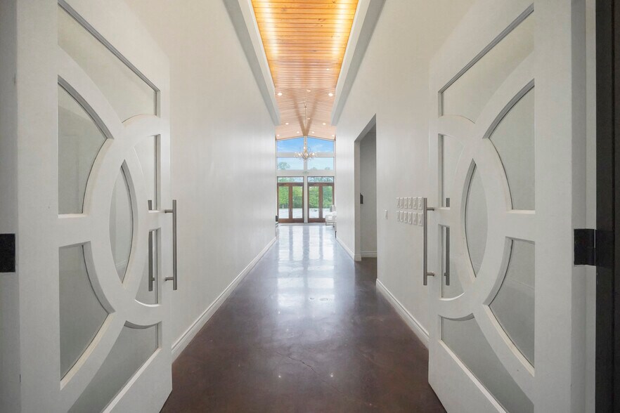 More Photos Of 25566 Bradbury Dr, Hockley Winery Vineyard For Sale