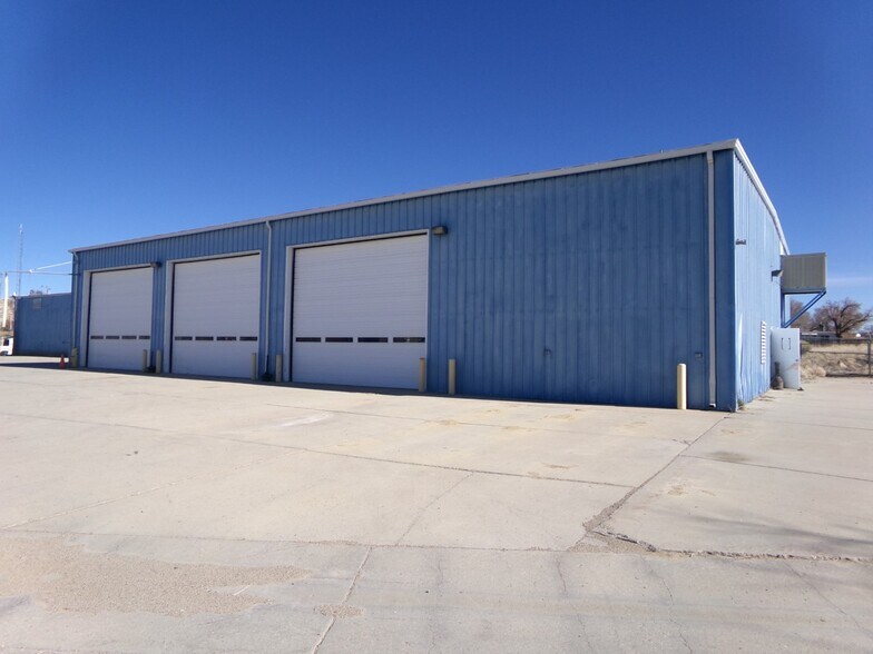 More Photos Of 1616 W 2nd St, Rock Springs Industrial For Lease