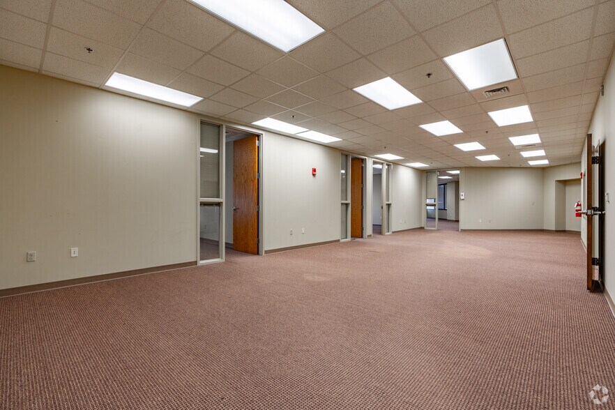 More Photos Of 105 W Capitol Ave, Little Rock Office For Sale