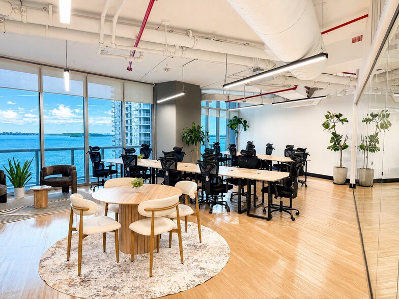 More Photos Of 1100 Brickell Bay Dr, Miami Coworking Space
