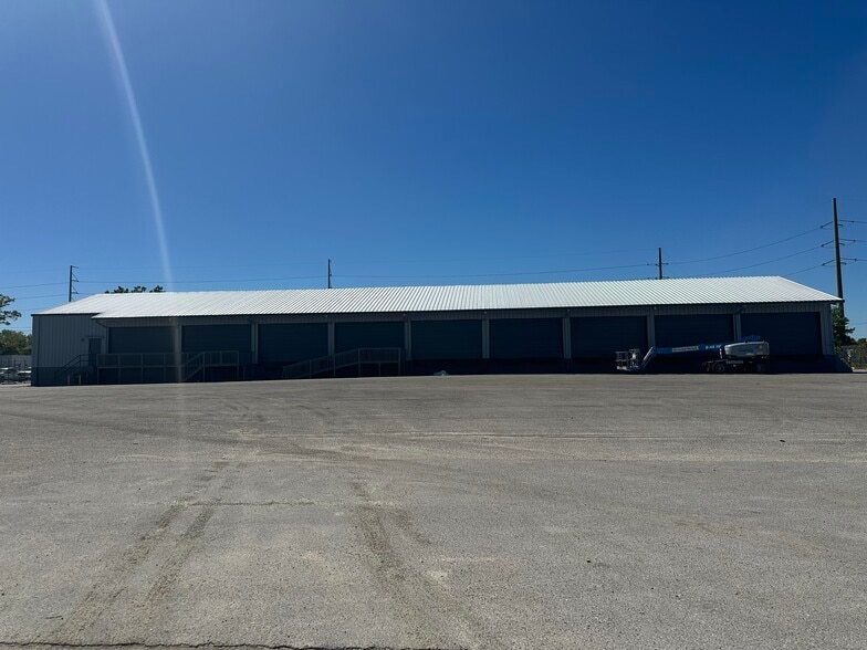More Photos Of 2202 N 38th St, Tampa Truck Terminal For Lease