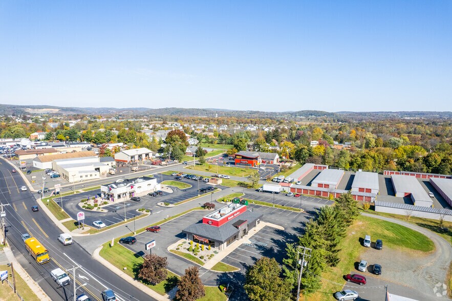 More Photos Of 1111 E Philadelphia Ave, Gilbertsville Restaurant For Sale