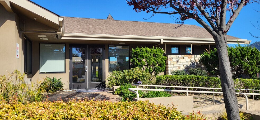 More Photos Of 26135 Carmel Rancho Blvd, Carmel Storefront Retail Office For Lease