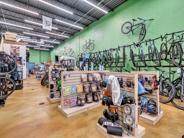 More Photos Of 111 N Broadway St, Tecumseh Office For Sale