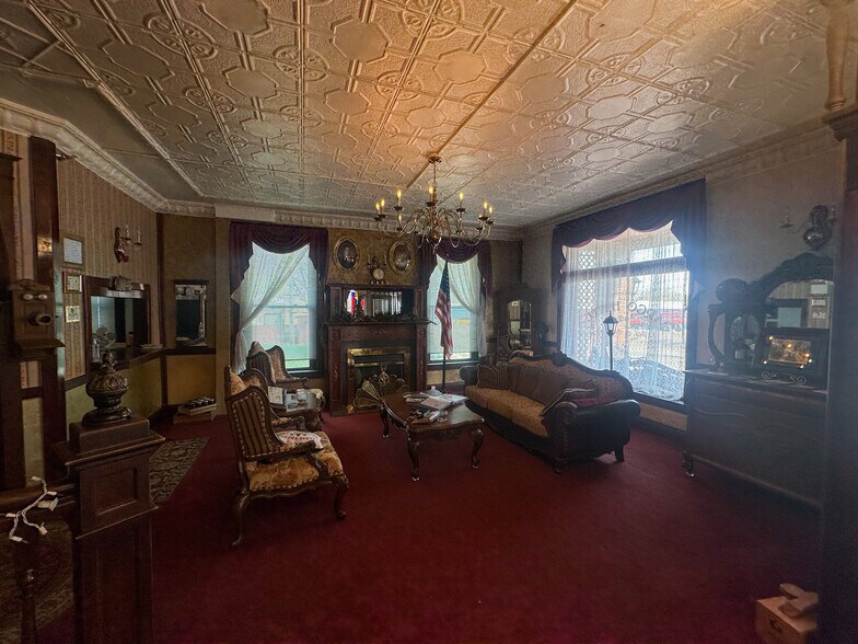 More Photos Of 211 W Kansas St, Crofton Hotel For Sale