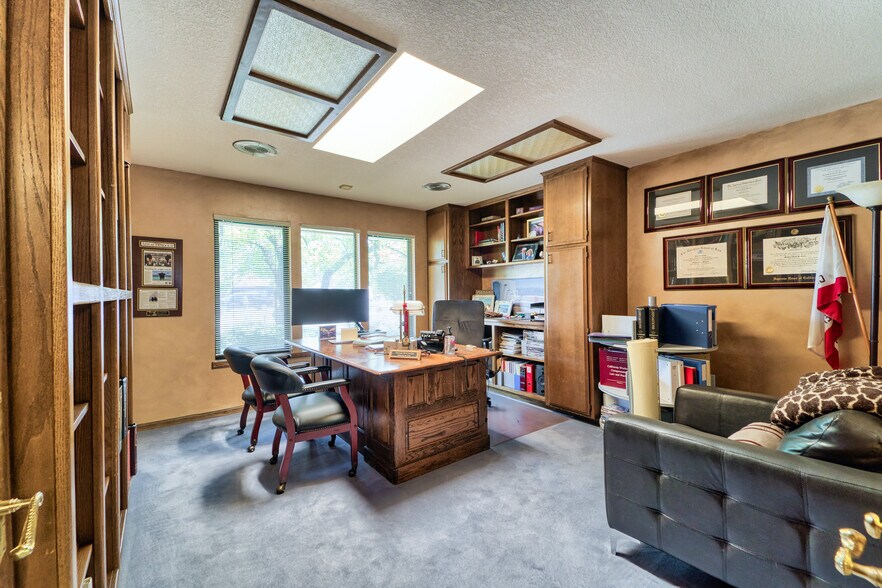More Photos Of 1408 Live Oak Blvd, Yuba City Office For Sale