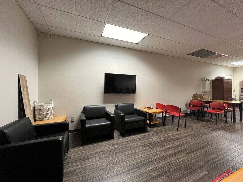 More Photos Of 2500 N Buffalo Dr, Las Vegas Office For Lease
