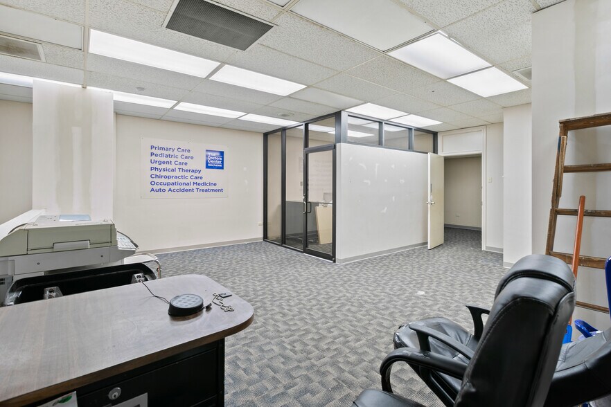 More Photos Of 6545 Normandy Blvd, Jacksonville Storefront Retail Office For Lease