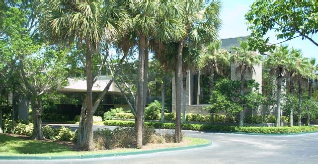 Primary Photo Of 5801 Congress Ave, Boca Raton Flex For Sale
