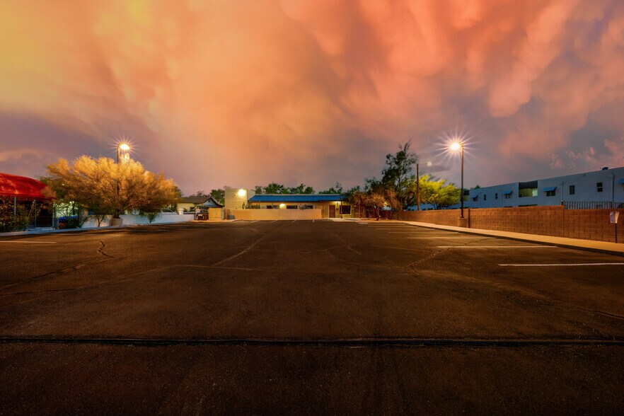 More Photos Of 3838 E Fort Lowell Rd, Tucson Medical For Sale