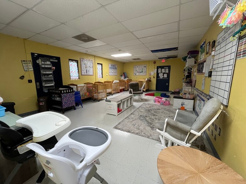 More Photos Of 2707 Idamor Dr, Charleston Daycare Center For Sale
