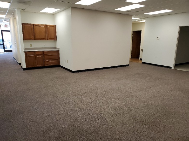More Photos Of 2437-2443 S Prairie Ave, Pueblo Office For Sale