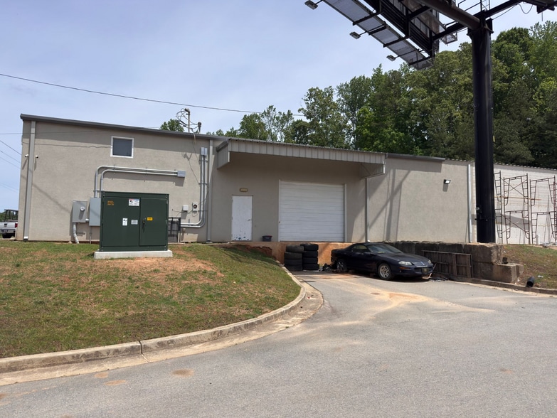 More Photos Of 1761 Peachtree Industrial Blvd, Buford Warehouse For Lease