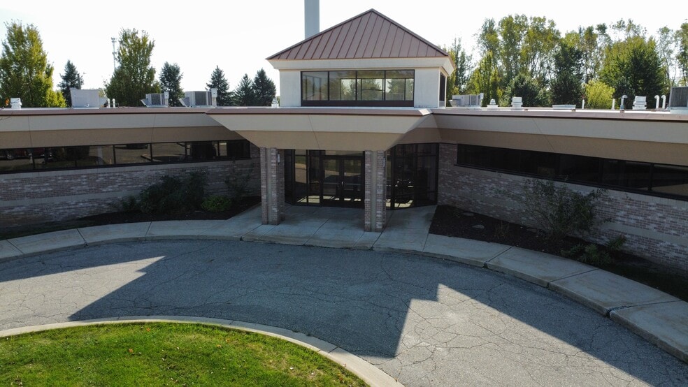 Primary Photo Of 202 E Van Riper Rd, Fowlerville Medical For Lease