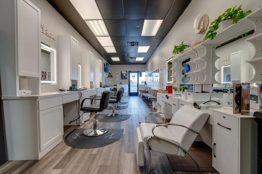 More Photos Of 2430 W Apache Trl, Apache Junction Freestanding For Sale