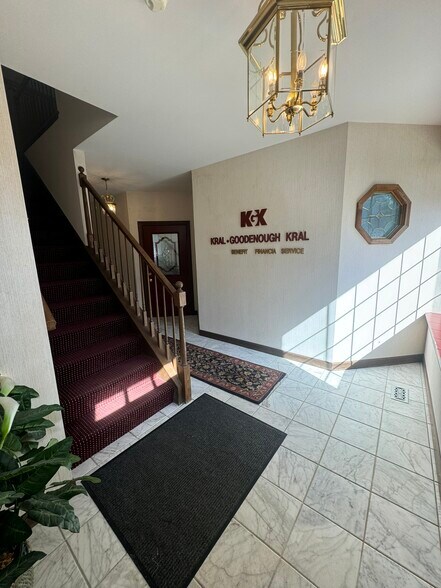 More Photos Of 1623 W Colonial Pky, Inverness Medical For Sale