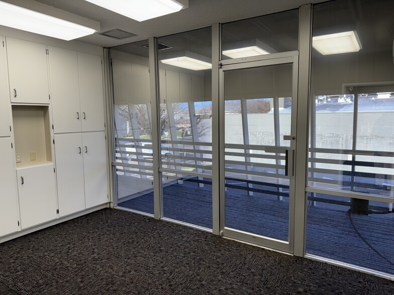 More Photos Of 1301 K St, Modesto Office For Lease