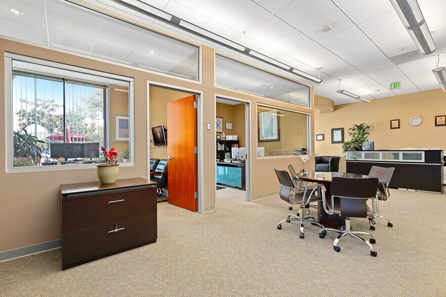 More Photos Of 9891 Irvine Center Dr, Irvine Loft Creative Space For Lease