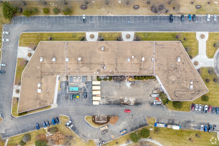 More Photos Of 16025 W 113th St, Lenexa Unknown For Lease