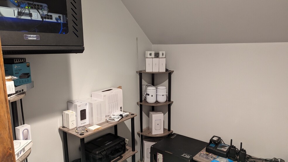 More Photos Of 29 Lafayette Rd, North Hampton Storefront Retail Office For Sale