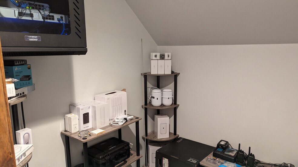 More Photos Of 29 Lafayette Rd, North Hampton Storefront Retail Office For Lease