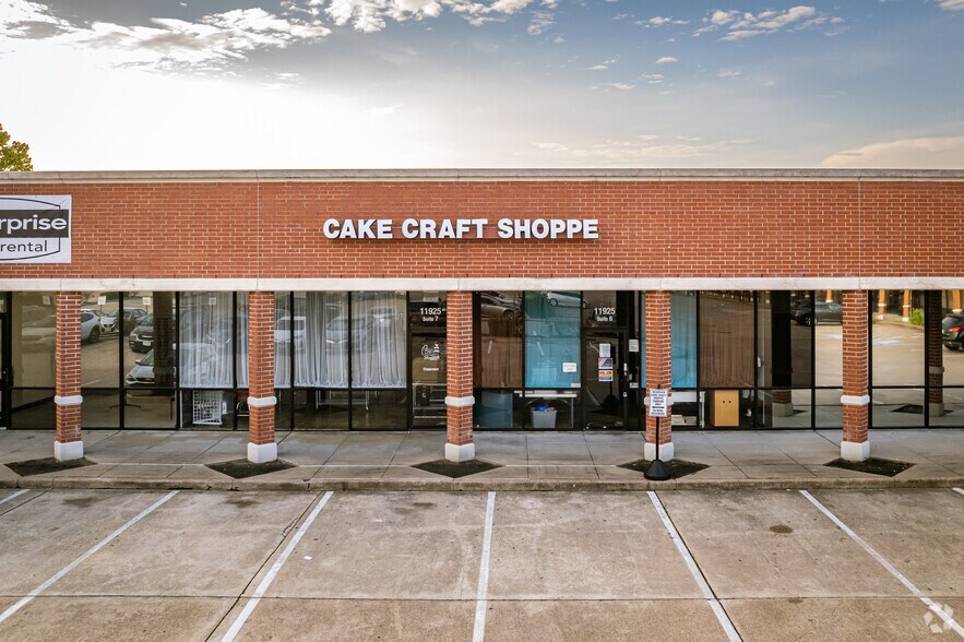 More Photos Of 11925 Southwest Fwy, Stafford Unknown For Lease