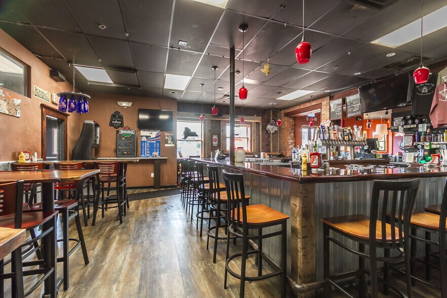 More Photos Of 20 Pleasant St, Canandaigua Office For Sale