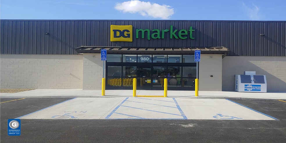 Primary Photo Of 980 Kilbourne st, Bellevue Convenience Store For Sale