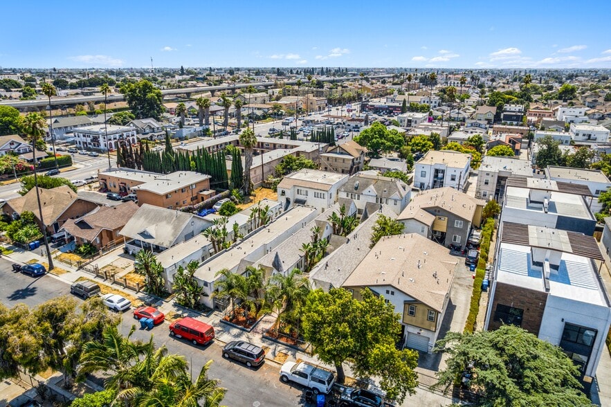 More Photos Of 526-534 W 47th St, Los Angeles Apartments For Sale