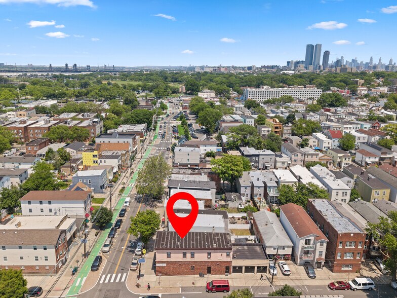 More Photos Of 162 Mallory Ave, Jersey City Office Residential For Sale