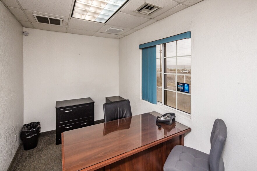 More Photos Of 951 Lake Havasu Ave N, Lake Havasu City Showroom For Lease