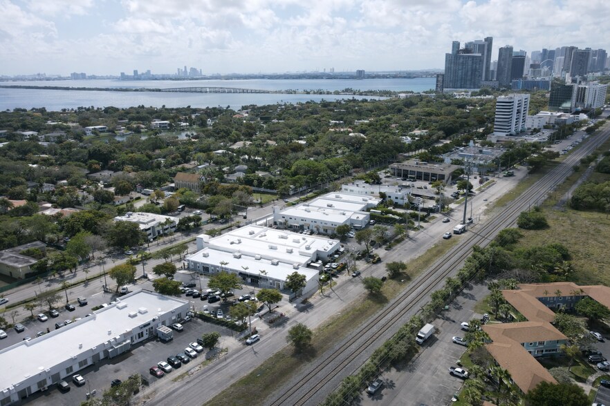 More Photos Of 5084 Biscayne Blvd, Miami General Retail For Lease