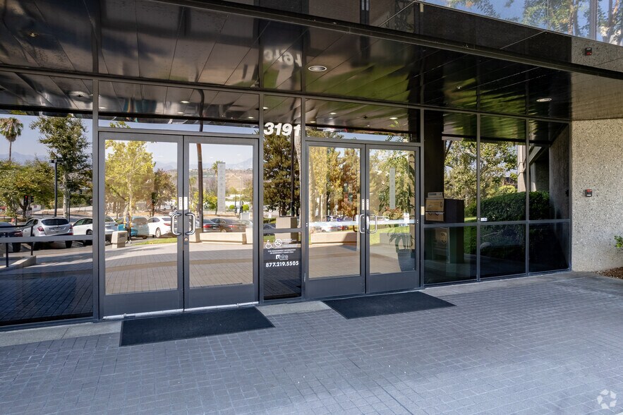 More Photos Of 3191 W Temple Ave, Pomona Medical For Lease